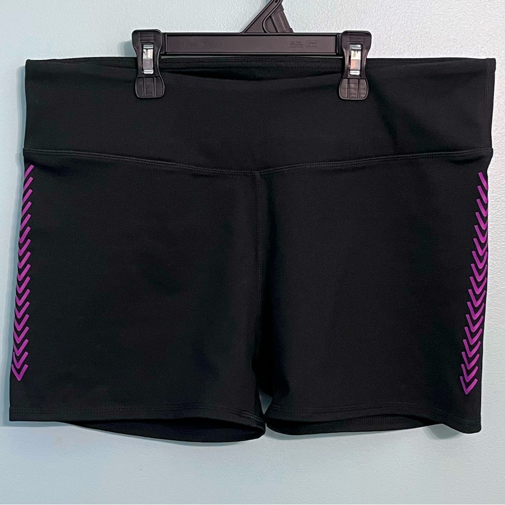 Women’s Large Fabletics Black Yoga Shorts